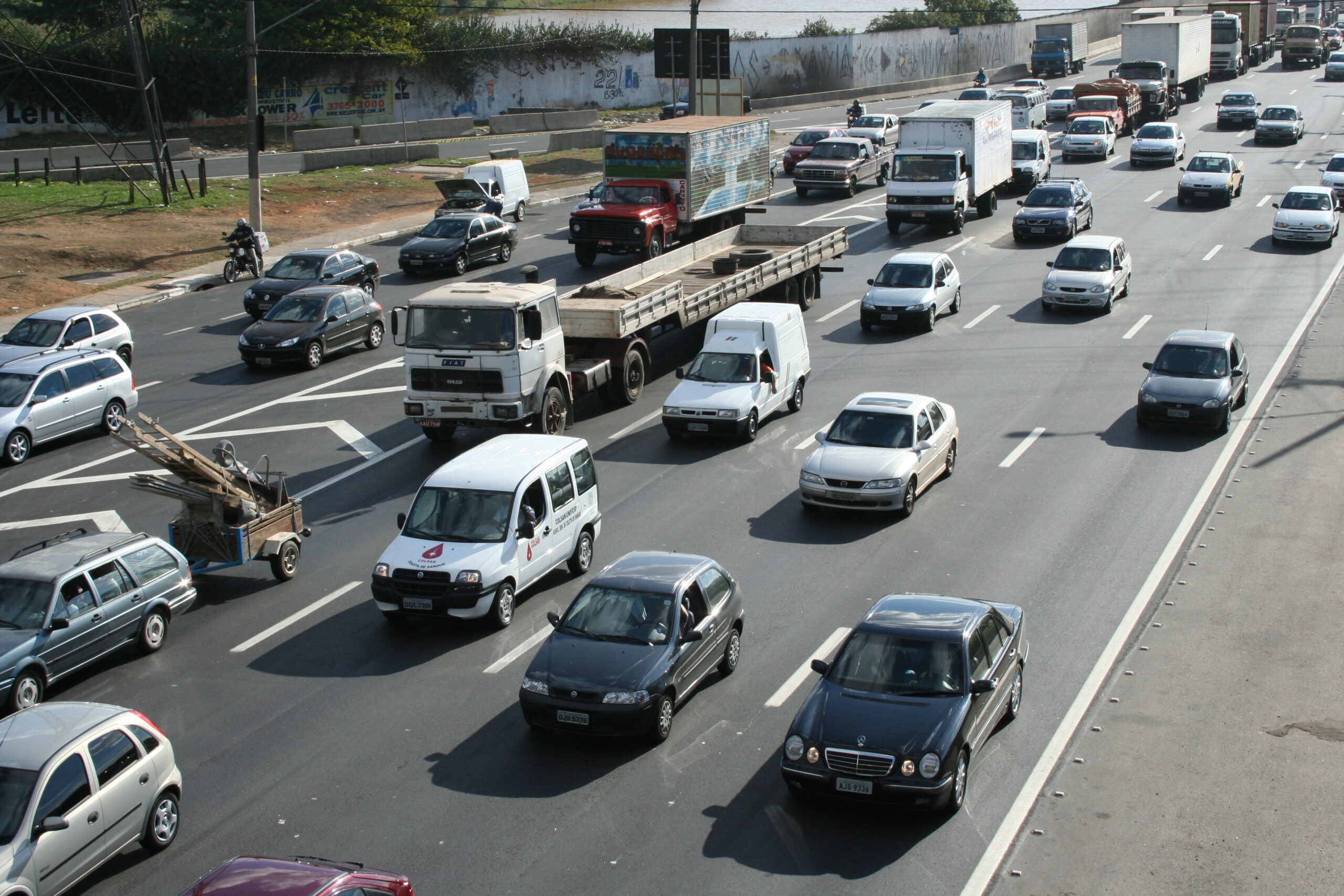 Você está visualizando atualmente CETESB se posiciona: venda de veículos leves a diesel pode trazer prejuízo ambiental