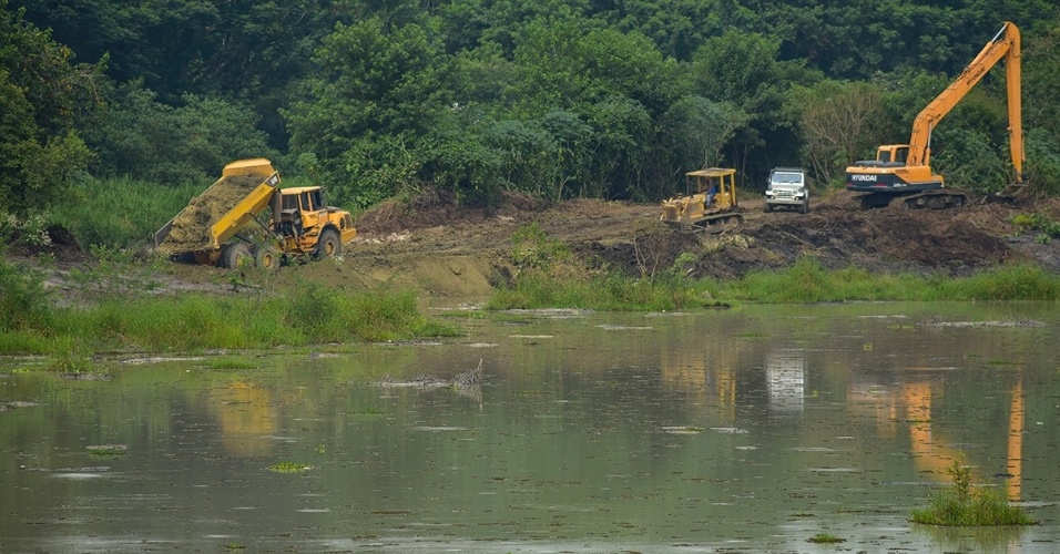 Você está visualizando atualmente Cetesb penaliza mineradora por acidente no rio Paraíba do Sul