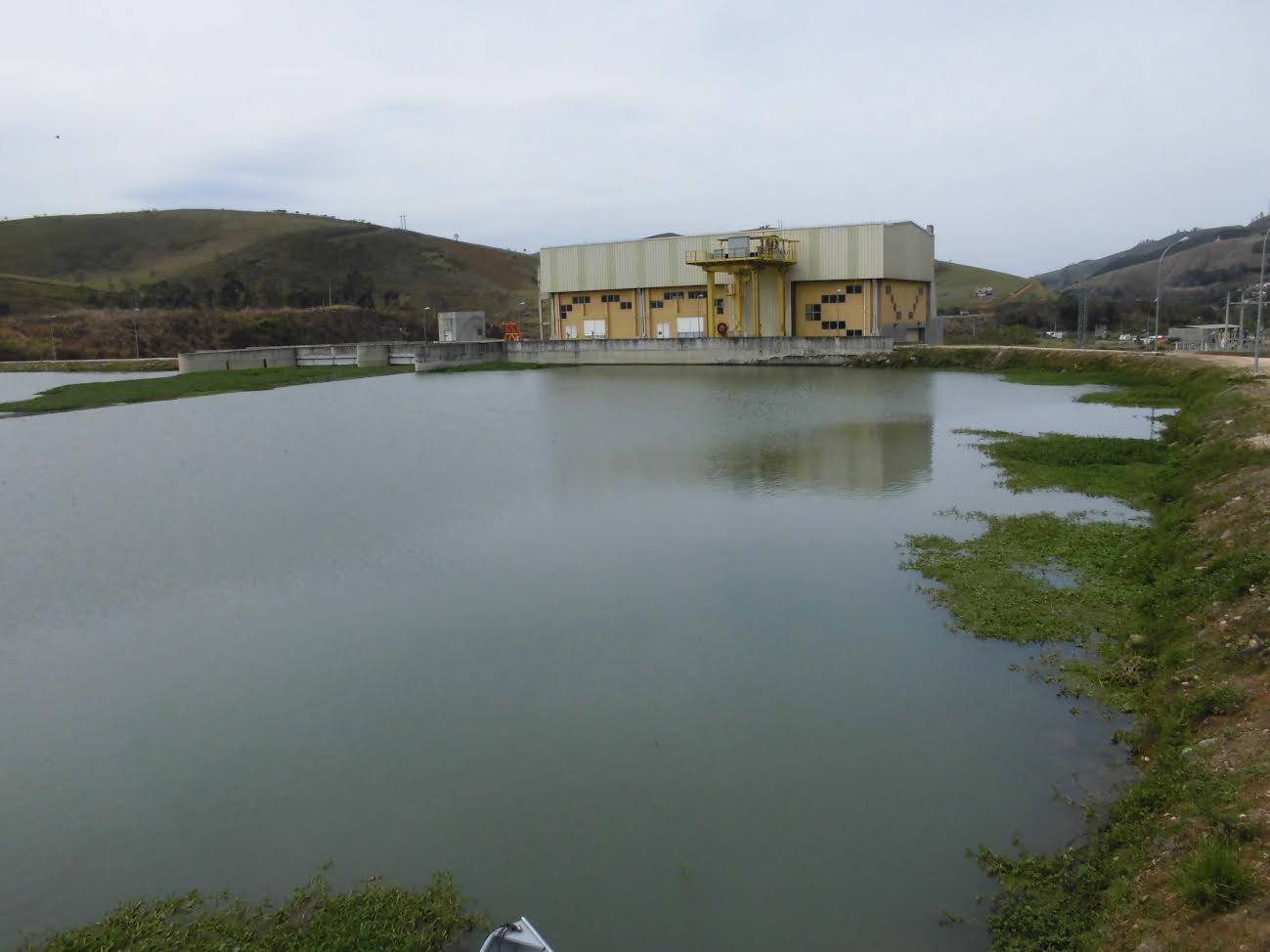 Você está visualizando atualmente Cetesb instala estação automática de monitoramento no rio Paraíba do Sul, em Queluz