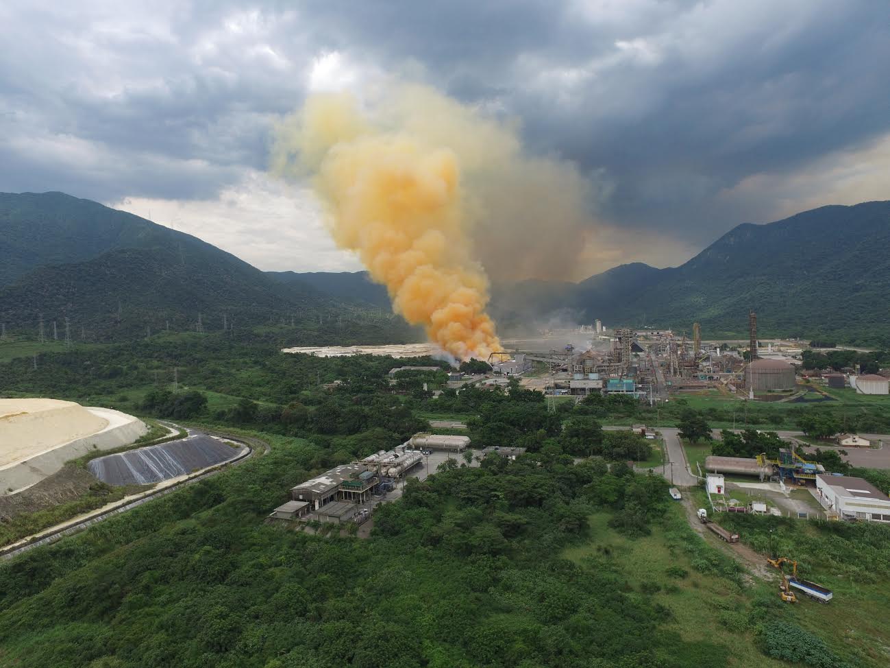 Você está visualizando atualmente Cetesb atende explosão seguida de incêndio na Vale Fertilizantes de Cubatão