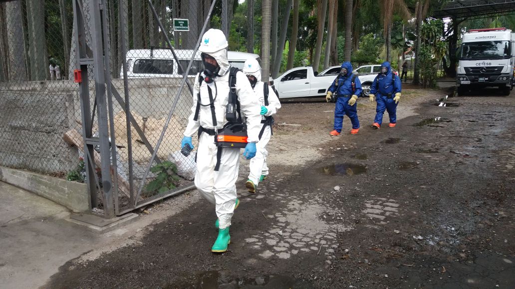 Você está visualizando atualmente Técnicos da CETESB monitoram incêndio na zona norte da Capital