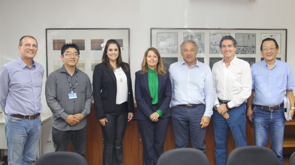 Prefeita de Itapetininga com representantes da cetesb