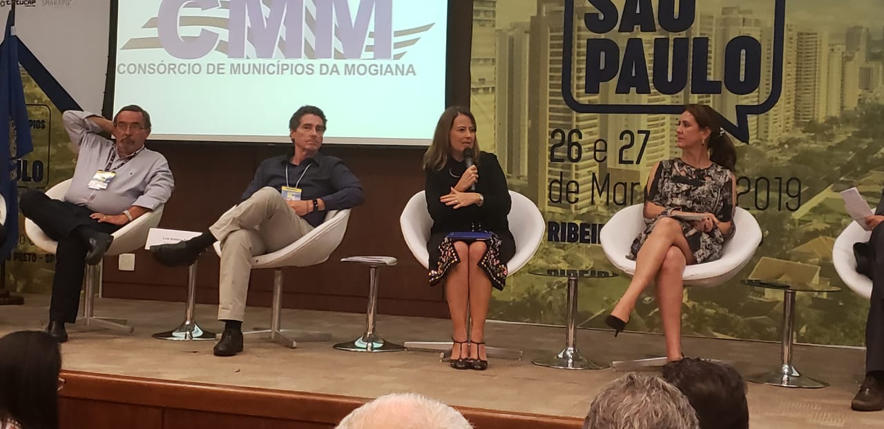 Leia mais sobre o artigo CETESB debate resíduos sólidos em evento de gestão pública em Ribeirão Preto 