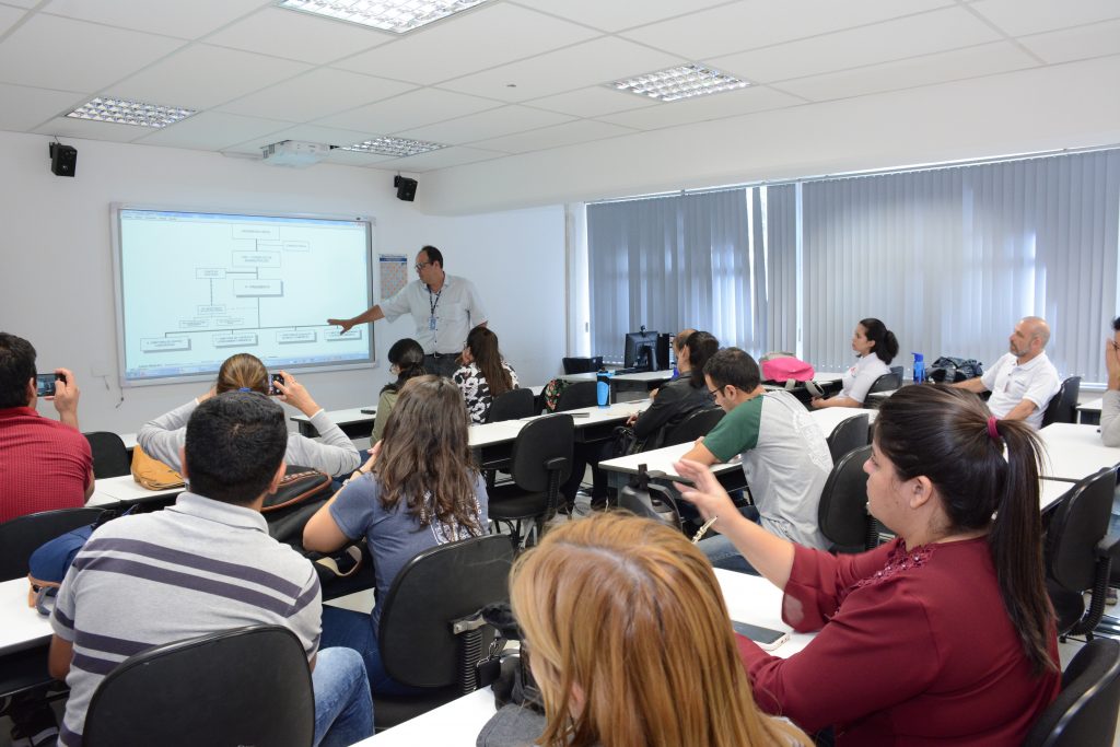 Palestra com Rodrigo Passos sobre licenciamento de obras de infraestrutura