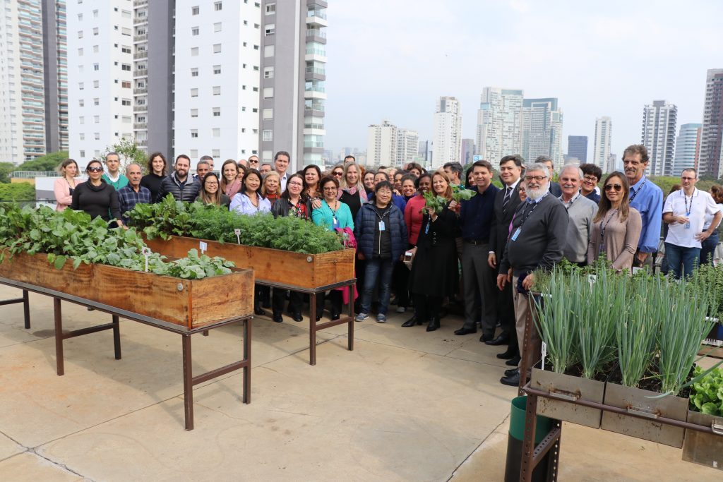 Você está visualizando atualmente Entregue a “Horta Solidária” da CETESB