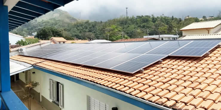 Você está visualizando atualmente Energia fotovoltaica trará economia significativa para agências ambientais