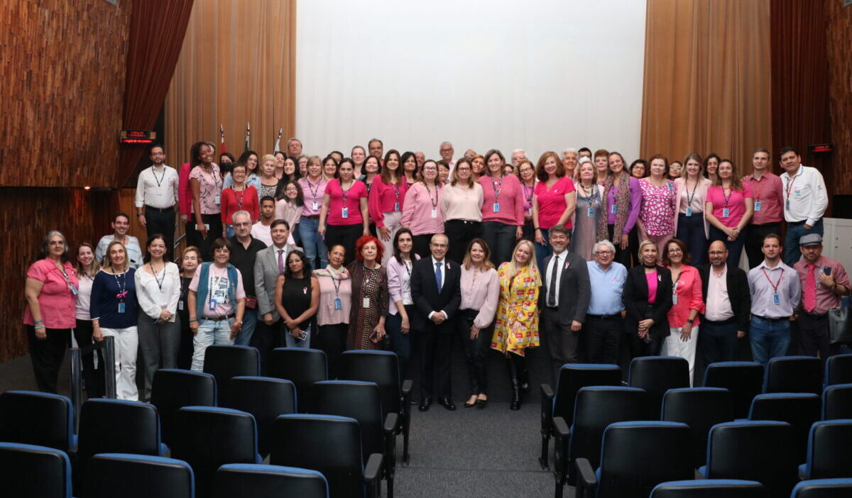 Você está visualizando atualmente Roda de Conversa do Outubro Rosa – histórias de luta e superação