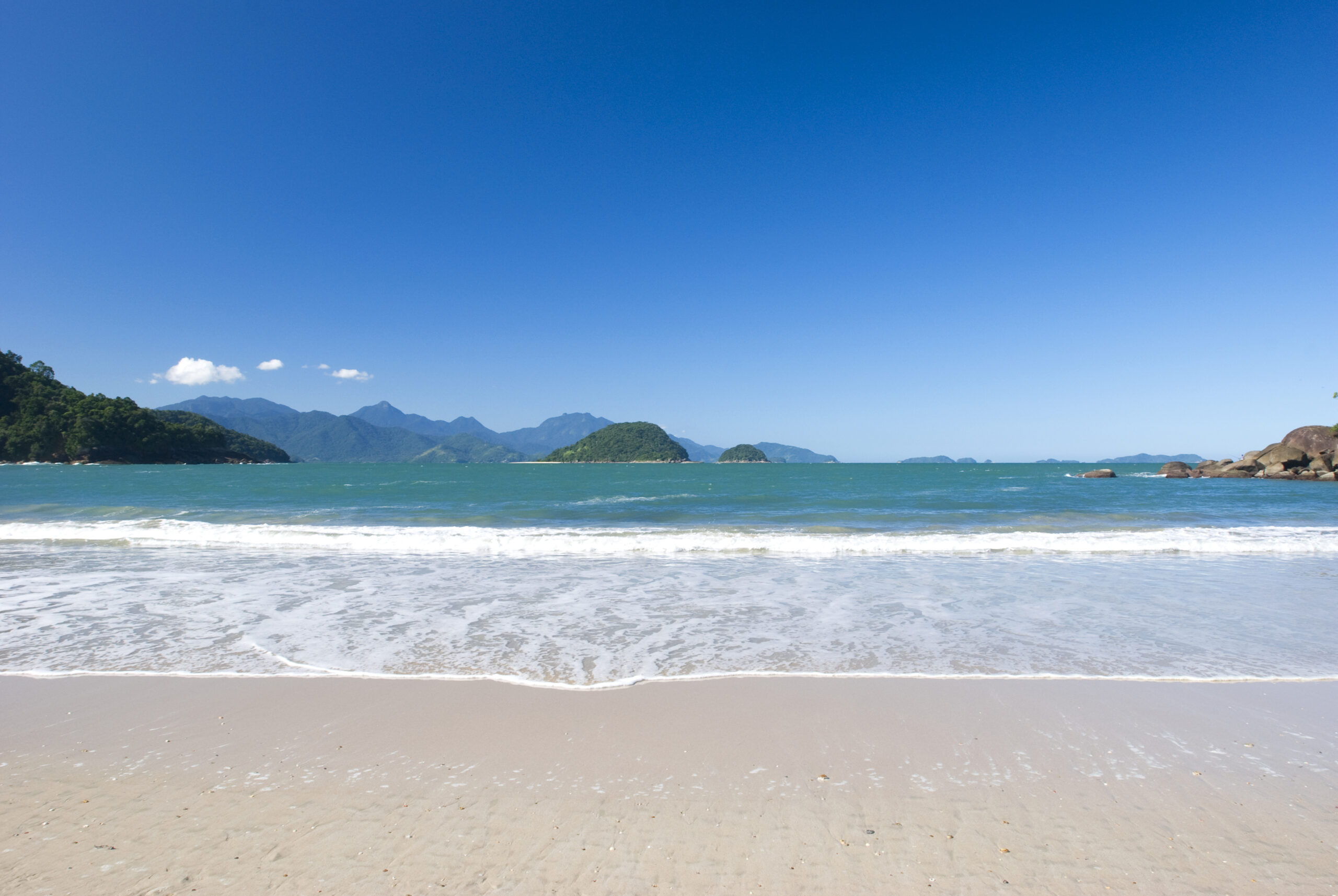 Você está visualizando atualmente Virada do ano no litoral paulista tem 153 praias próprias para banho